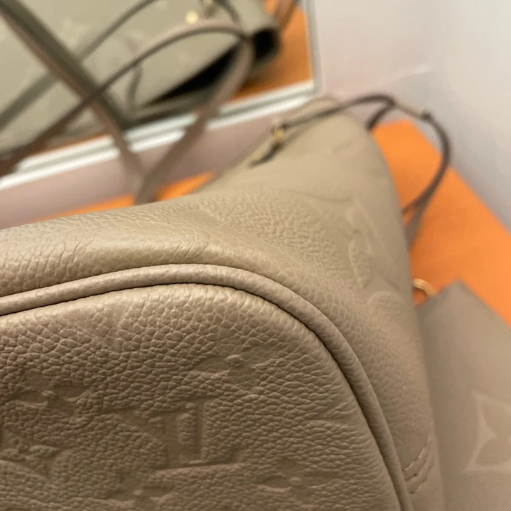 Louis Vuitton Neverfull Empreinte - Picture 7 of 16